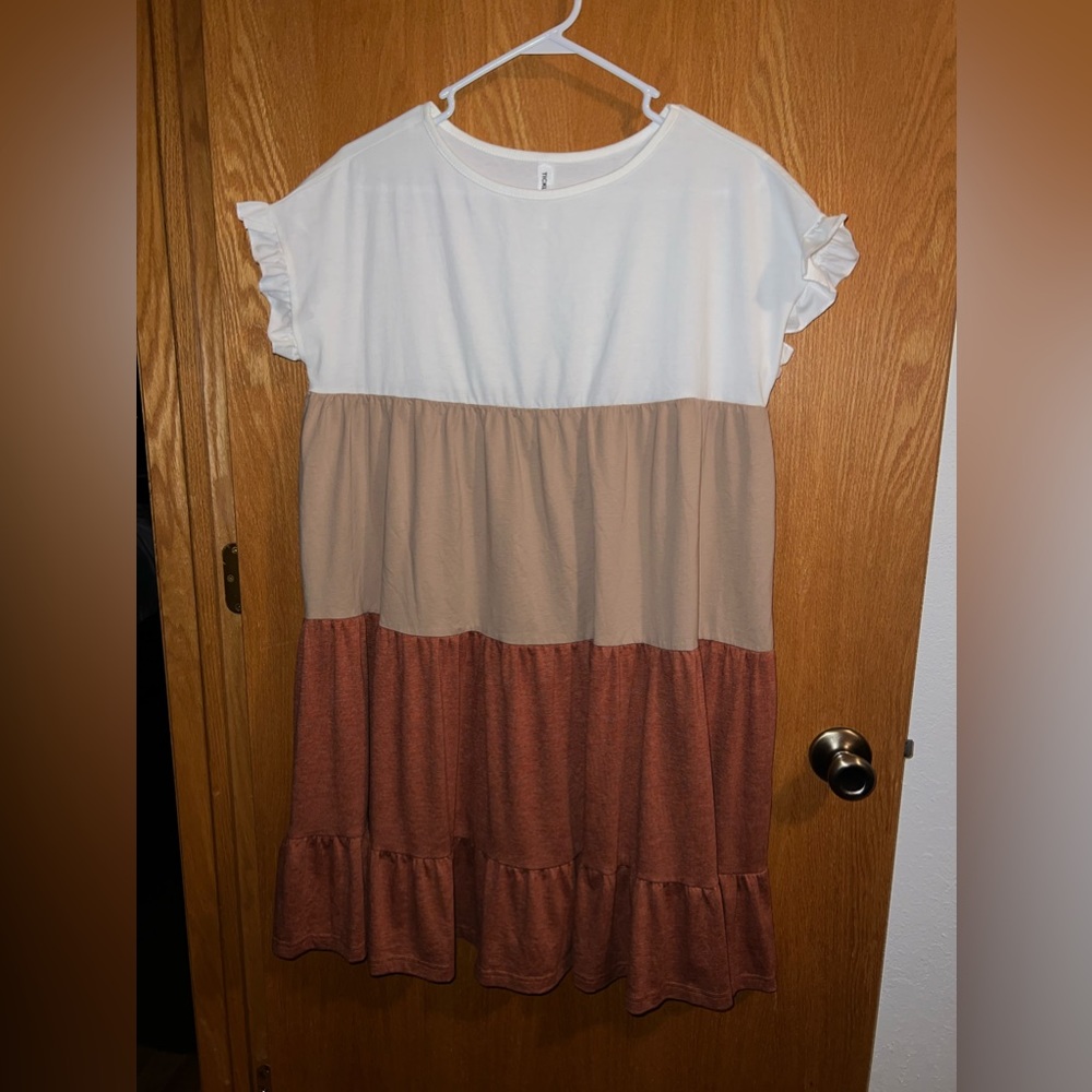women’s tiered dress XL